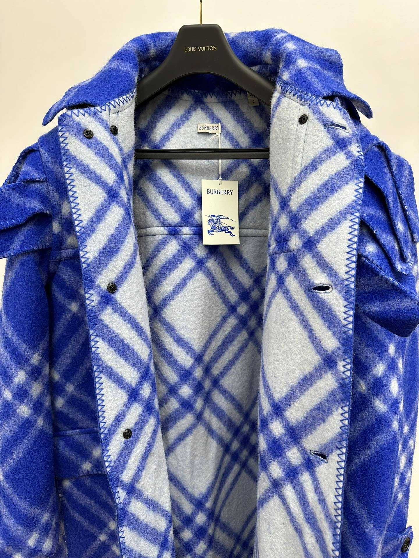 wg.luxury- 2ur25rry wool item:D-F409L2321